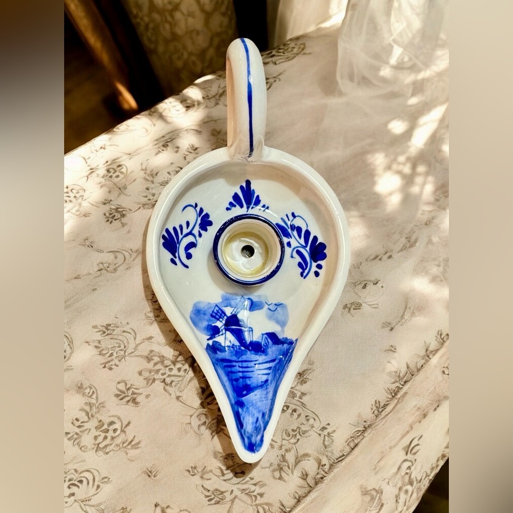 Delfts Blue Hand Painted Aladdin Candle Stick Holder - Picture 6 of 10